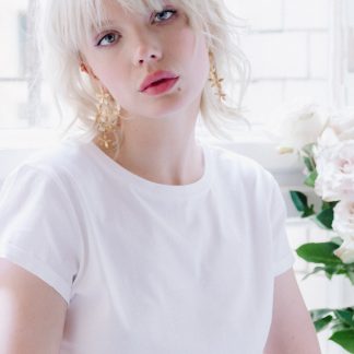 T-Shirt Love is all around you