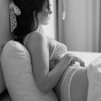 Breanna Tanga - aus graphischer Spitze