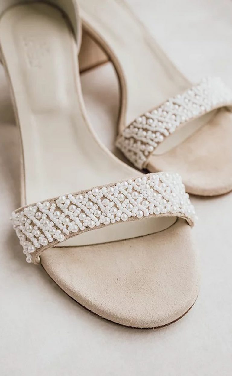 Ivy Sandals – ivory oder nude