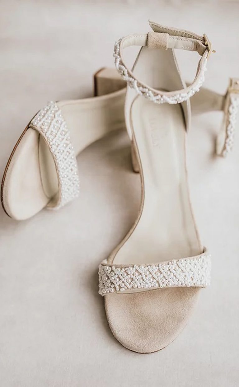 Ivy Sandals – ivory oder nude