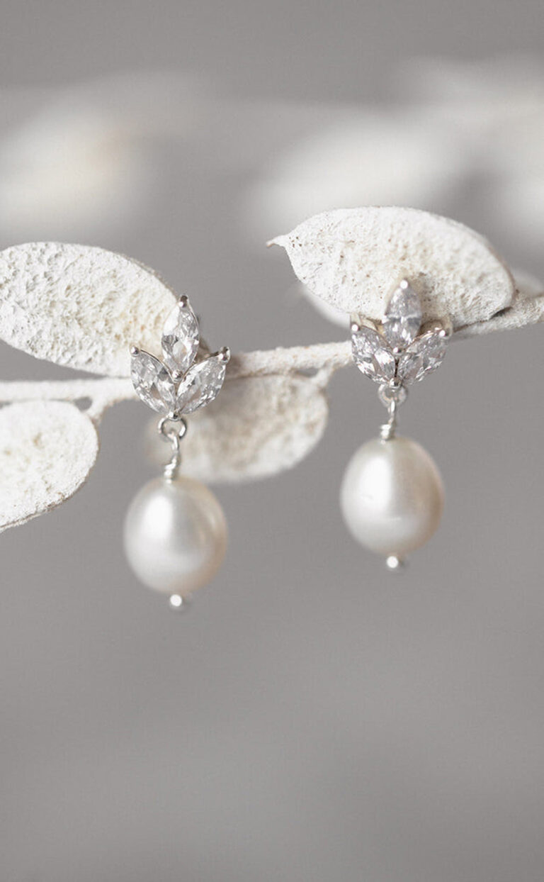 Inseparable – Kristall-Ohrstecker mit Perlen – gold oder silber