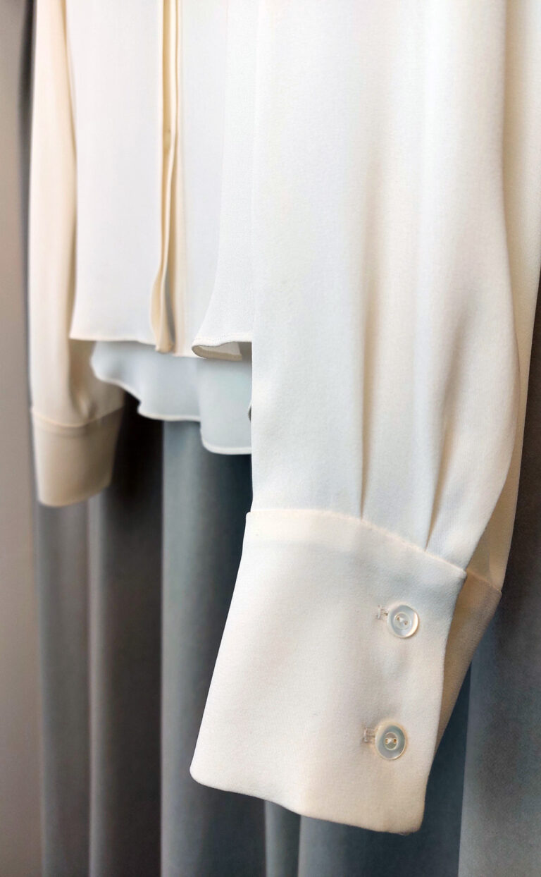 Bluse mit Herzdetails