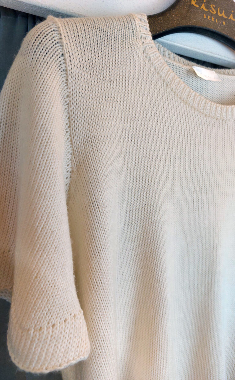 Strickpullover mit Wellendetail