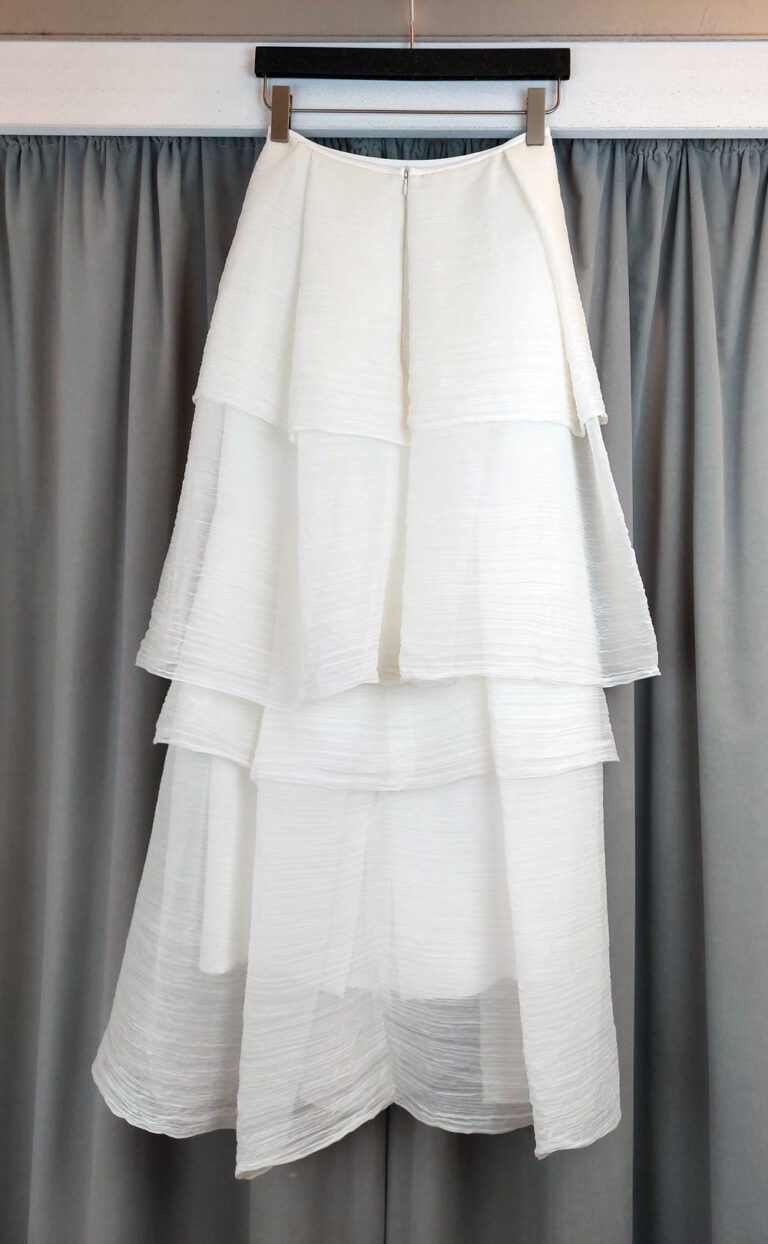 Rock aus Seidenchiffon mit Stufen