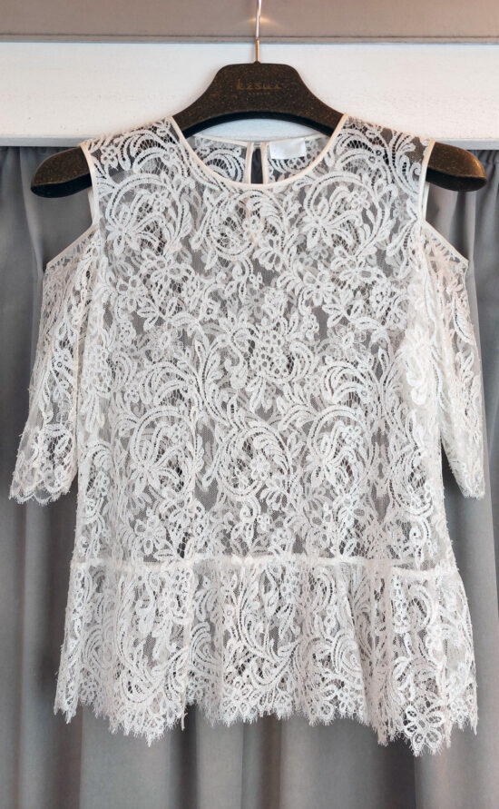 kisui Berlin Spitzentop Volants Cut-Outs