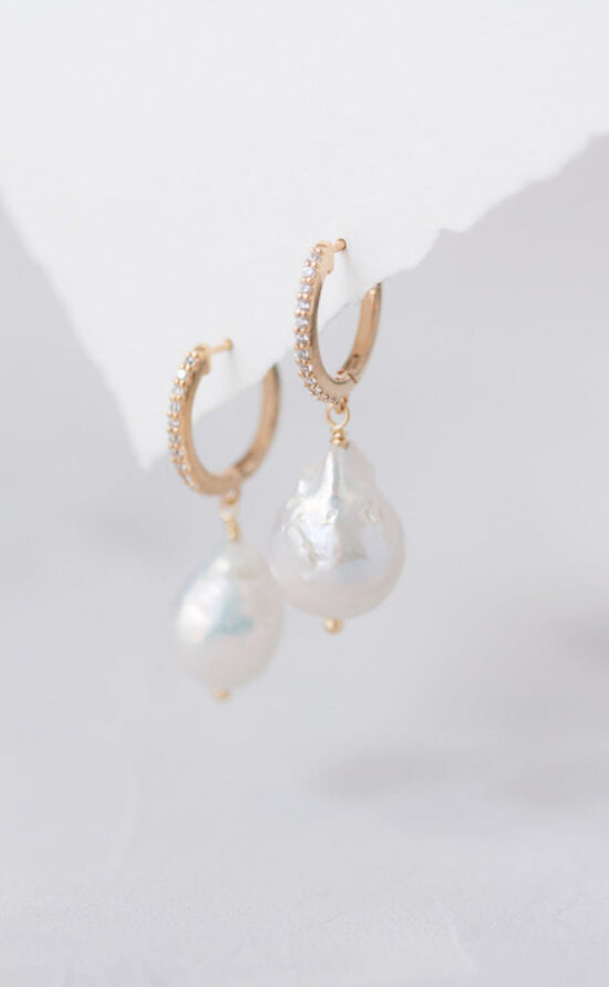 kisui Brautschmuck Brautohrringe Creole Perle gold modern