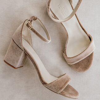 kisui Brautschuhe Berlin Blockabsatz Sommerhochzeit Gartenhochzeit Scheunenhochzeit Barn Wedding