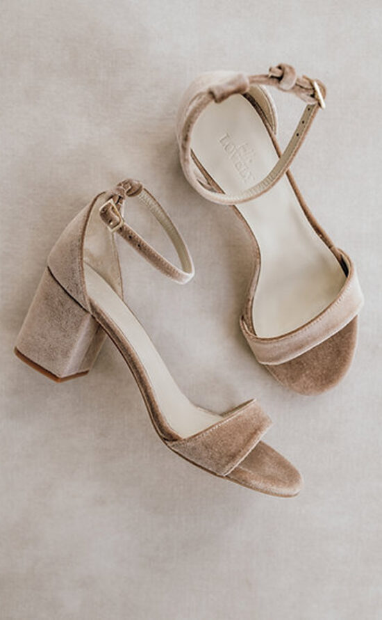 kisui Brautschuhe Berlin Blockabsatz Sommerhochzeit Gartenhochzeit Scheunenhochzeit Barn Wedding