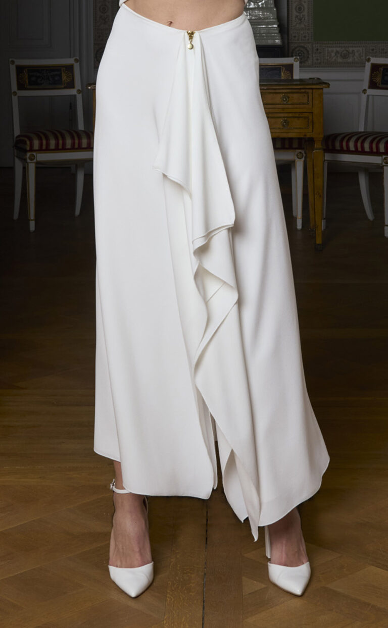 Asymmetrischer Rock mit Volant