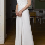 kisui Berlin Standesamt Outfit Braut Jumpsuit asymmetrisch ivory weites Bein