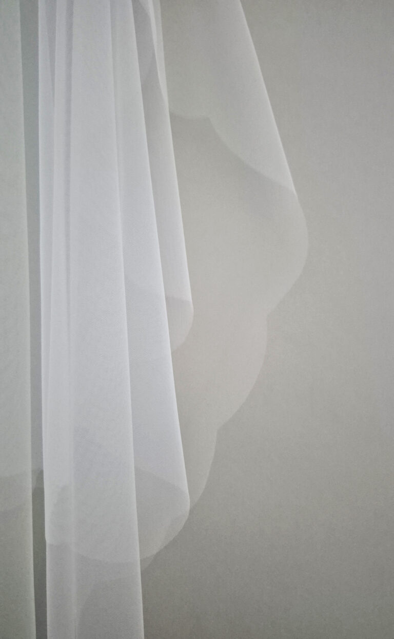 Kurzer, zweilagiger Schleier „Scallop-Veil“ – pur & modern