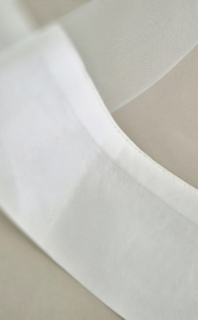 Langer Schleier „Ribbon-Veil“ mit breitem Satinband – modern & pur