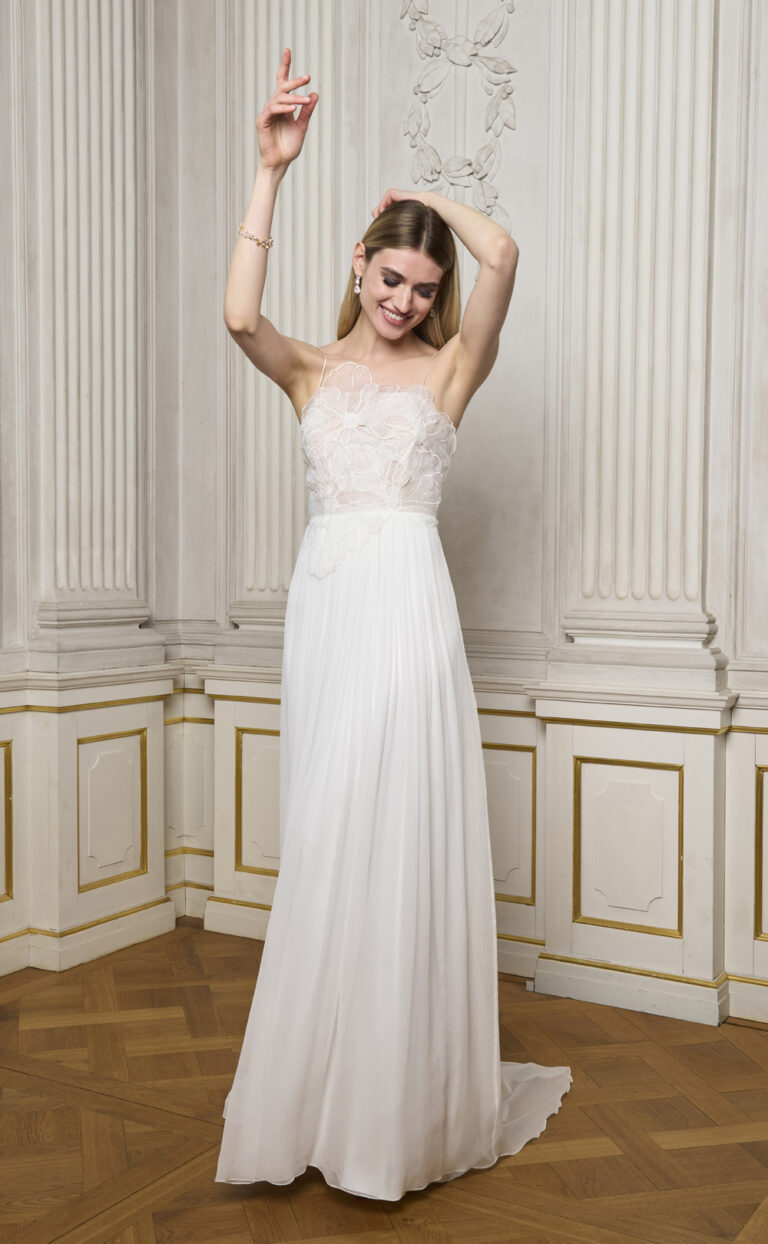 Romantisches Brautkleid: Modell Charlienne Pure