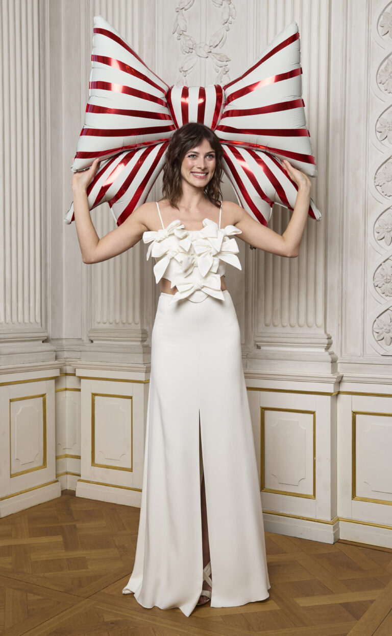 Moderner Braut-Zweiteiler : Modell Cosmic Bow Top & Roxama Skirt