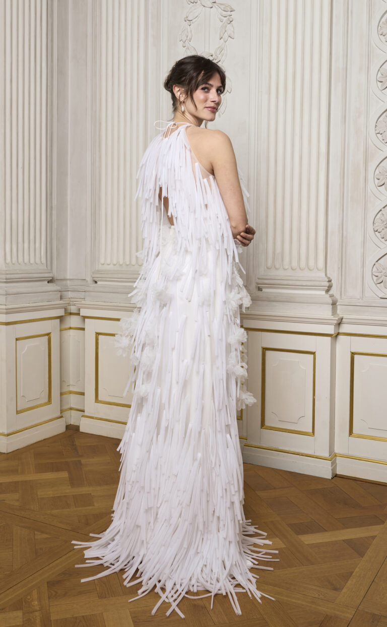 Zwei-Teiler: Modell Tova Top & Tova Skirt