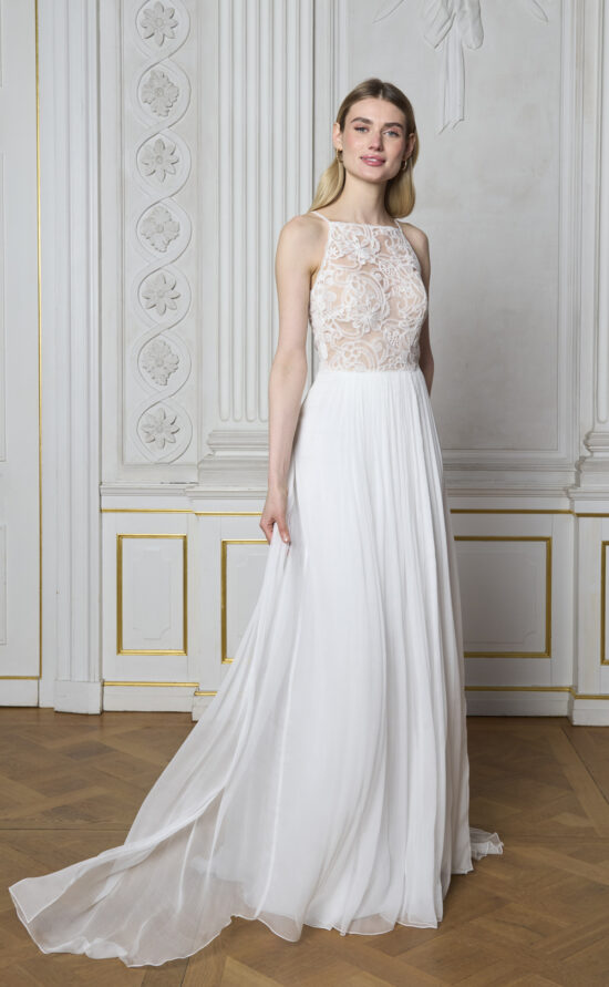 kisui Oui Brautkleid Hochzeitskleid fließend romantisch Spitze Lace fluent bridaldress high neckline hochgeschlossen